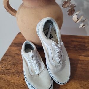 Vans Old Skool Classic The Ultimate Clean Girl Aesthetic Sneaker Women Sz 8